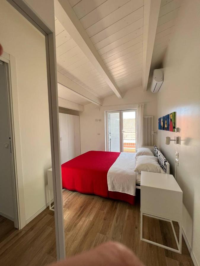Appartement Casa Miro' Vicinissima Al Mare E Parcheggio Privato Gratuito Se Disponibile Pescara